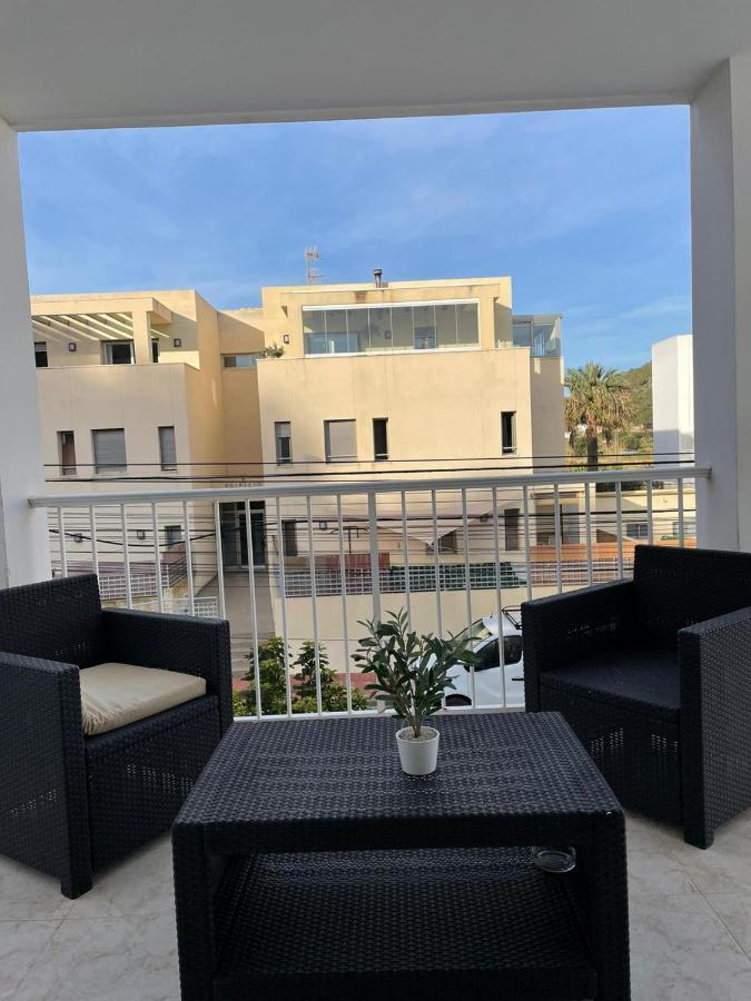 Apartamentos Torres Cardona Cala Llonga  Kültér fotó