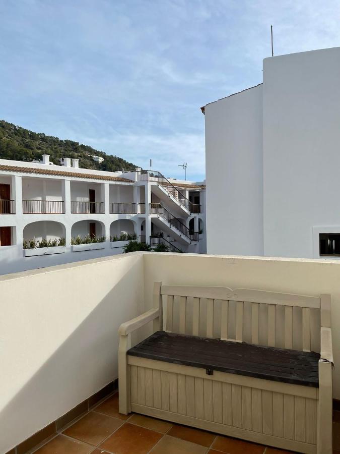 Apartamentos Torres Cardona Cala Llonga  Kültér fotó