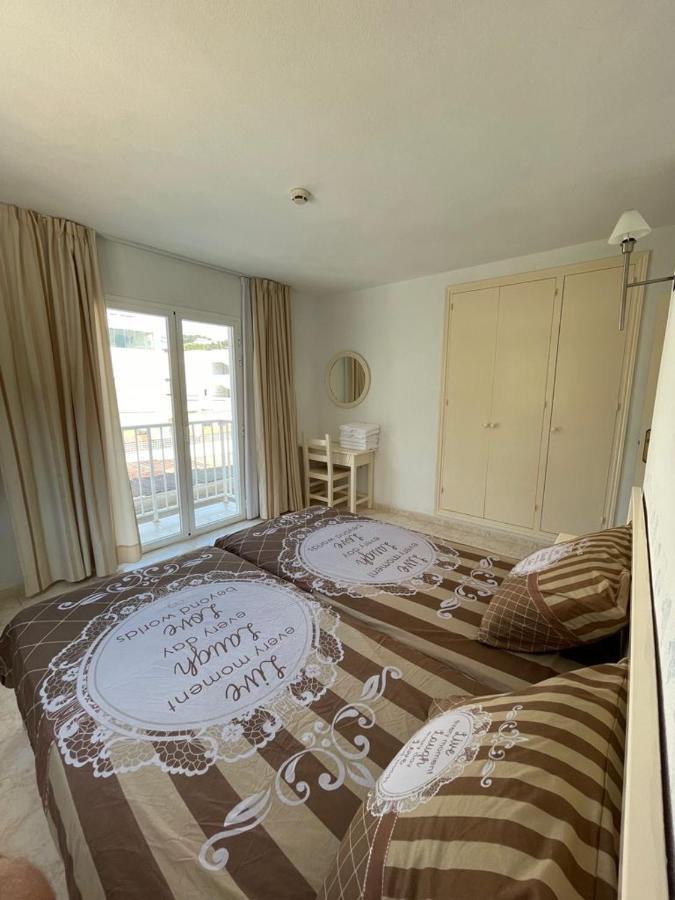 Apartamentos Torres Cardona Cala Llonga  Kültér fotó