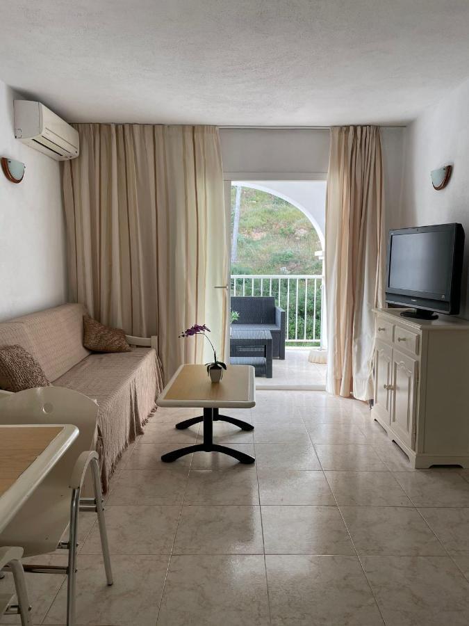 Apartamentos Torres Cardona Cala Llonga  Kültér fotó